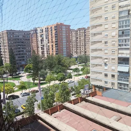 Blasco Ibanez Double With Private Bathroom In Shared Alloggio in famiglia *